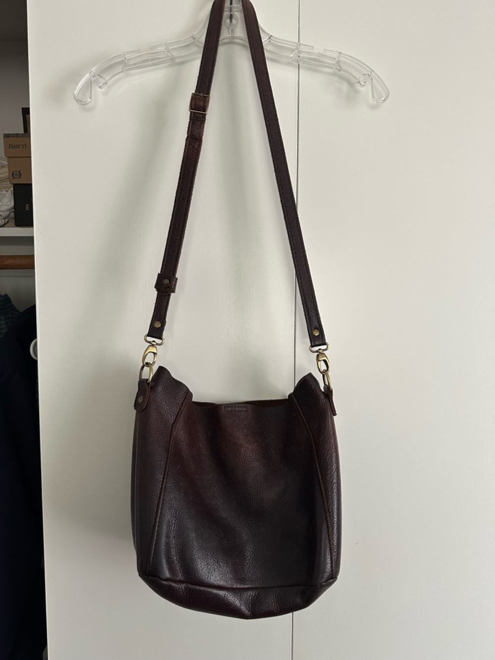 Portland Leather Company Leather Butterfly Bucket Crossbody Bag in Cold Brew.